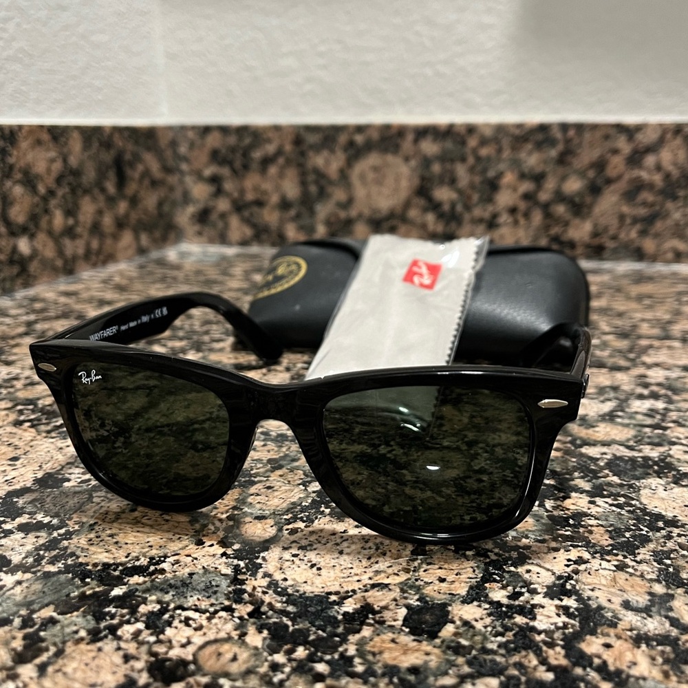 Ray-Ban Classic Black Sunglasses